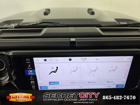 New 2025 Jeep Gladiator Mojave image 19