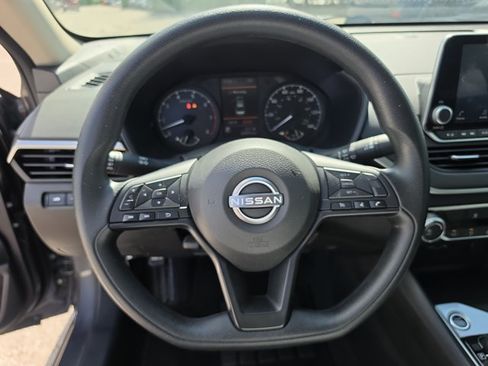 Certified 2025 Nissan Altima 2.5 S FWD image 24