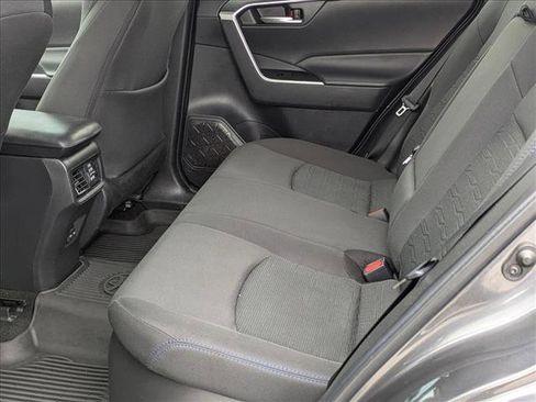 Used 2023 Toyota RAV4 SE image 15