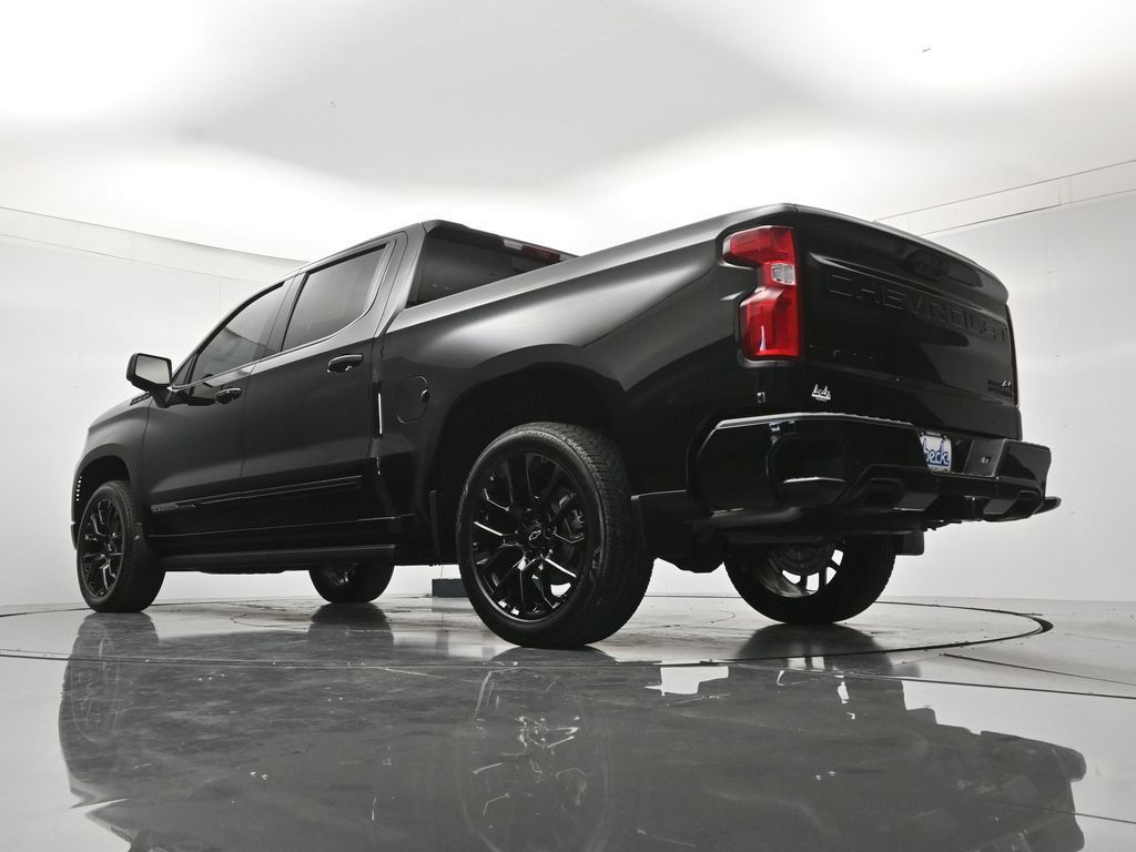 Used 2026 Chevrolet Silverado 1500 High Country w/ Midnight Edition AWD/4WD image 45