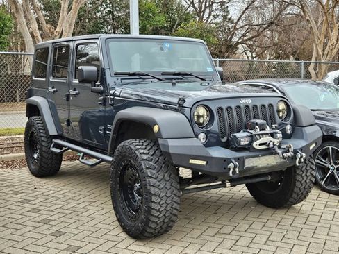 Used 2018 Jeep Wrangler Unlimited Sport S image 3