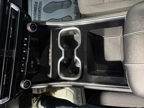 Used 2026 Chevrolet Traverse LT image 28