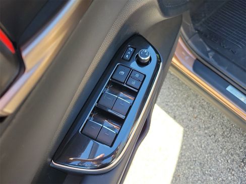 Used 2024 Toyota Crown Platinum image 15