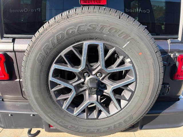 Used 2026 Jeep Wrangler Unlimited Sahara AWD/4WD image 11