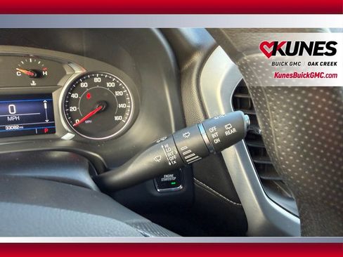 Used 2023 GMC Acadia SLE image 14