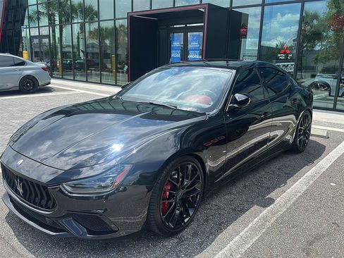 Used 2018 Maserati Ghibli S GranSport Q4 AWD/4WD image 2