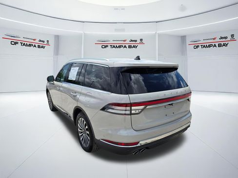 Used 2022 Lincoln Aviator Reserve RWD image 4