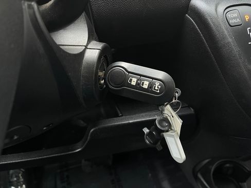 Used 2020 RAM ProMaster 2500 w/ Interior Convenience Group image 19