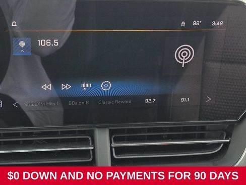 Used 2025 Chevrolet Trax LT w/ LT Convenience Package FWD image 18