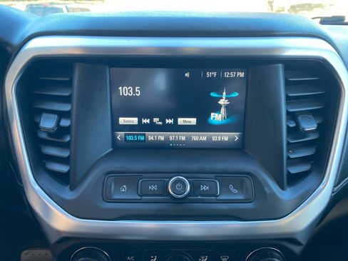 Used 2017 GMC Acadia SLE AWD/4WD image 24