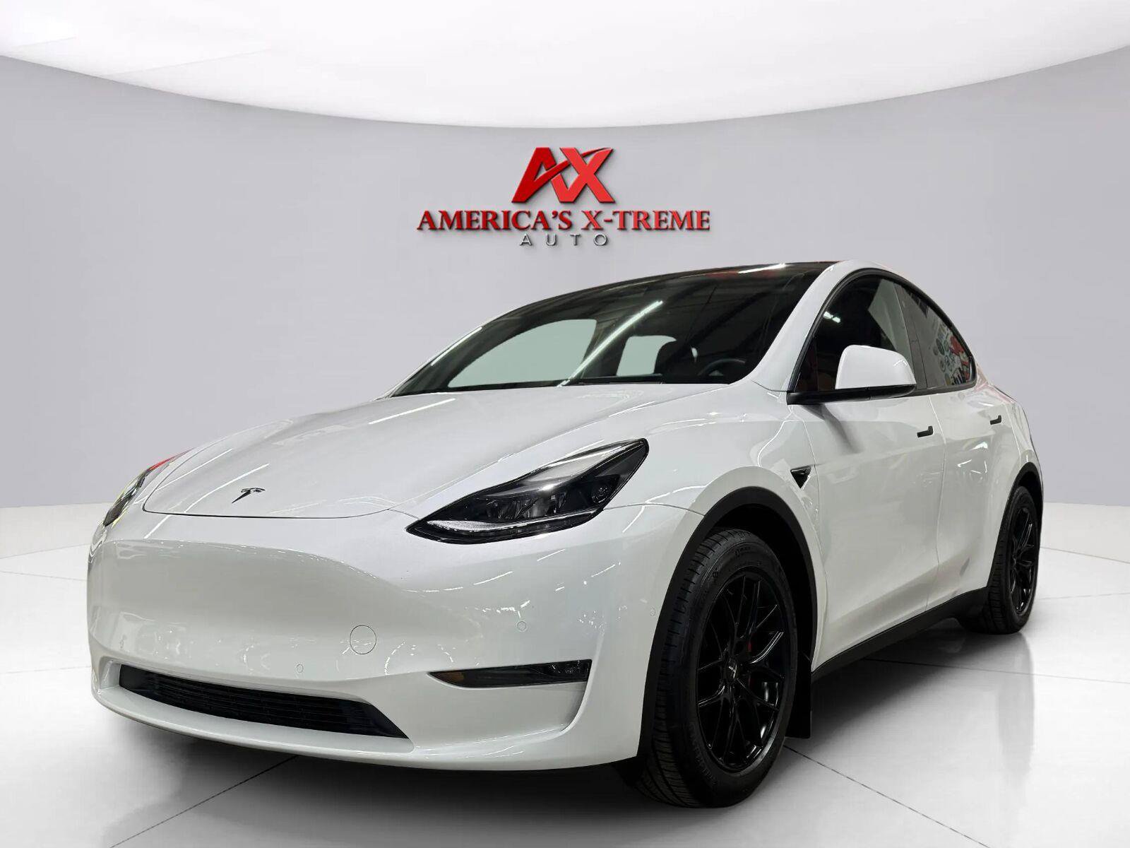 Used 2022 Tesla Model Y Performance AWD/4WD image 2