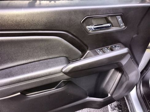 Used 2024 Chevrolet Colorado LT image 13