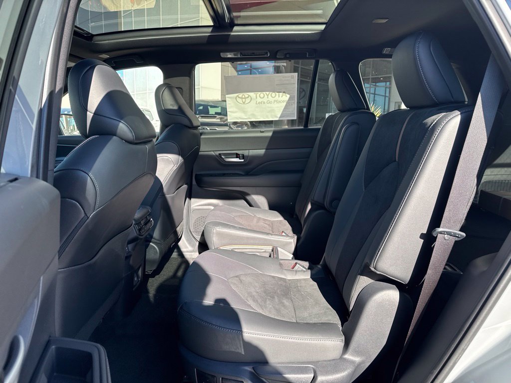 New 2026 Toyota Grand Highlander AWD Hybrid image 12