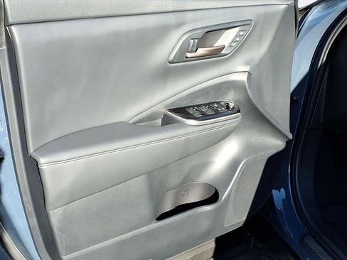 Used 2025 Toyota Crown Signia image 6