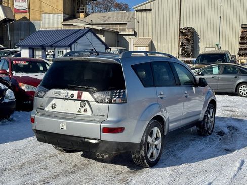 Used 2007 Mitsubishi Outlander XLS AWD/4WD image 4