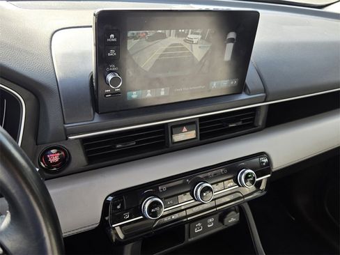 Certified 2024 Honda Pilot EX-L image 18