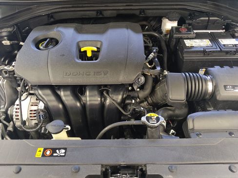 Used 2019 Hyundai Elantra Limited FWD image 30