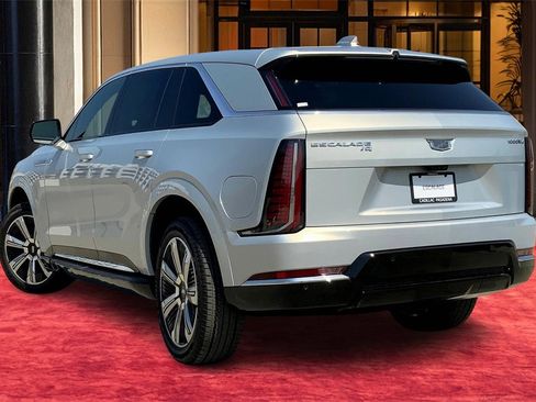 New 2025 Cadillac Escalade IQ Luxury 2 image 4