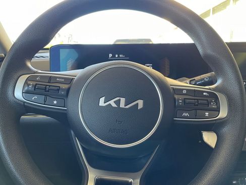 Used 2025 Kia K5 LXS image 28