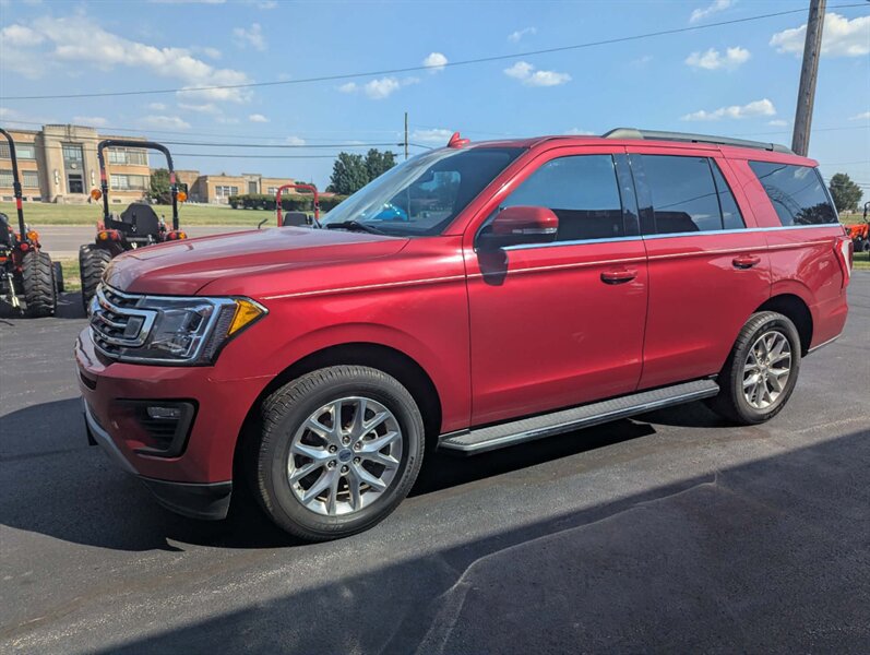 Used 2021 Ford Expedition XLT RWD image 2