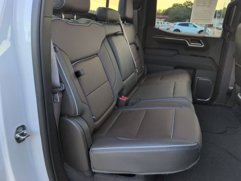 Used 2023 GMC Sierra 1500 Denali w/ Denali Reserve Package AWD/4WD image 14