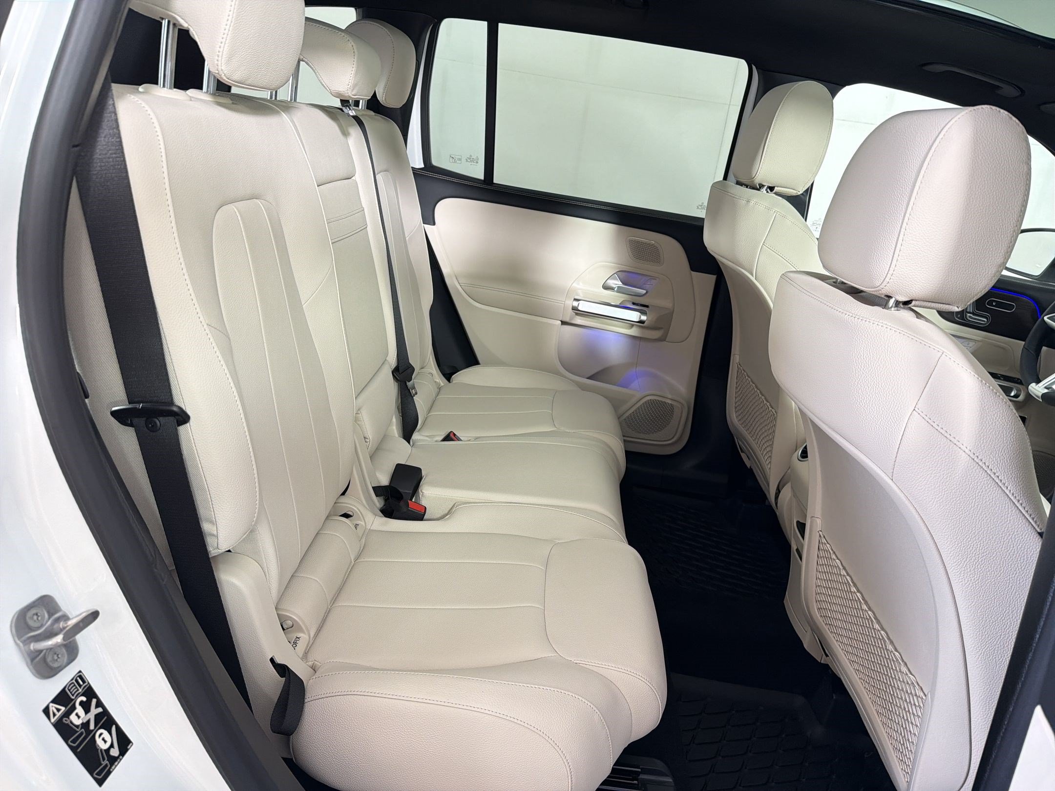 Used 2026 Mercedes-Benz GLB 250 4MATIC image 29