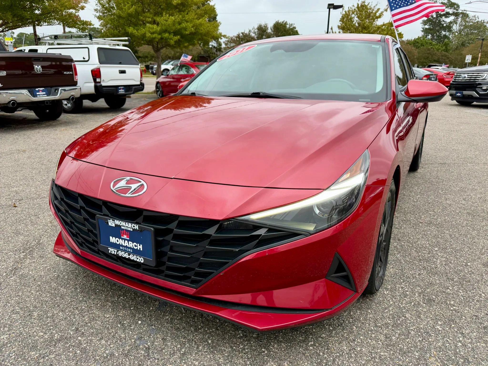Used 2021 Hyundai Elantra SEL FWD image 1