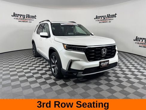 Used 2025 Honda Pilot Elite image 6
