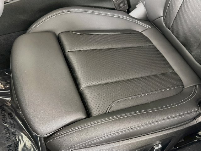 New 2026 BMW 330i xDrive Sedan w/ Premium Package AWD/4WD image 20