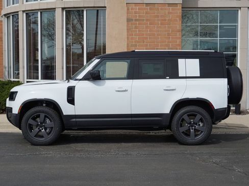 Used 2026 Land Rover Defender 110 S AWD/4WD image 2