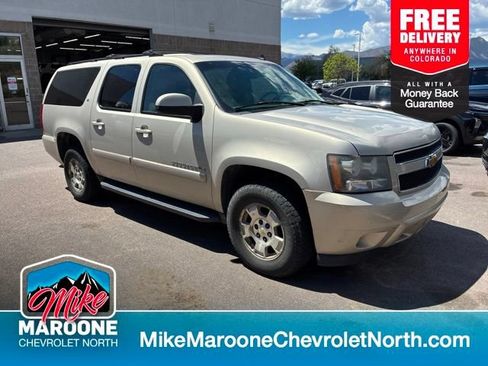 Used 2007 Chevrolet Suburban LT w/ LT Preferred Equipment Group AWD/4WD image 1