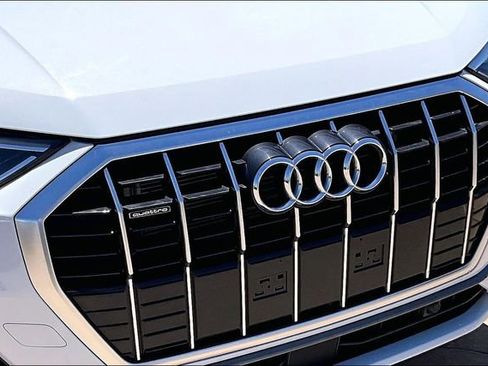 Used 2023 Audi Q3 2.0T Premium w/ Convenience Package AWD/4WD image 30