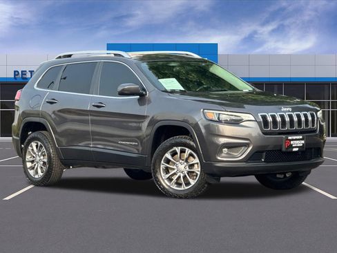 Used 2019 Jeep Cherokee Latitude Plus AWD/4WD image 2