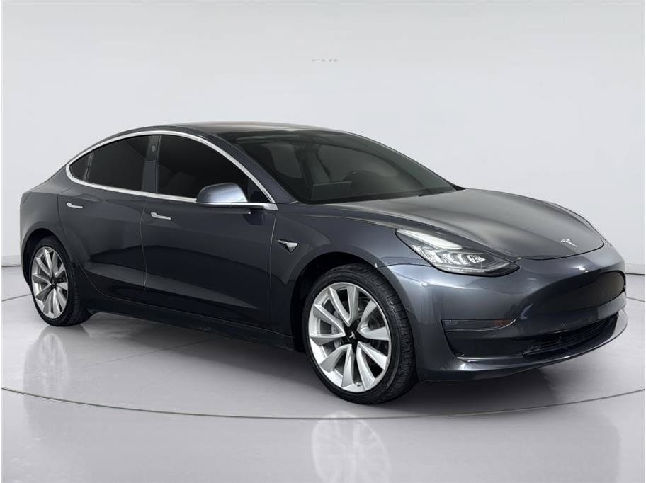 Used 2018 Tesla Model 3 Long Range RWD image 6