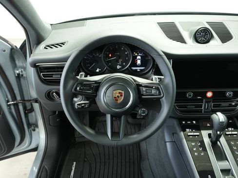 New 2026 Porsche Macan image 13