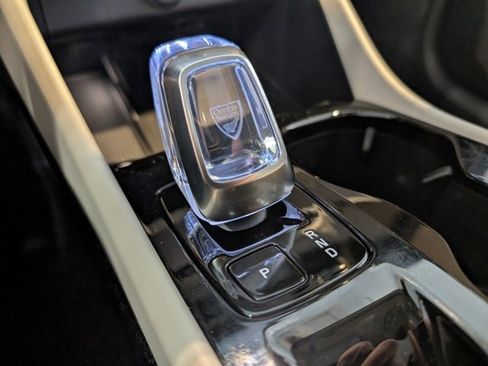 New 2026 Volvo XC40 B5 Plus w/ Protection Package Premier image 22