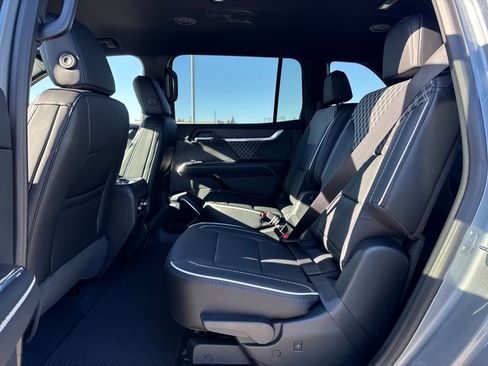 New 2026 GMC Acadia Denali w/ Super Cruise Package FWD image 13