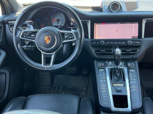 Certified 2019 Porsche Macan S AWD/4WD image 15