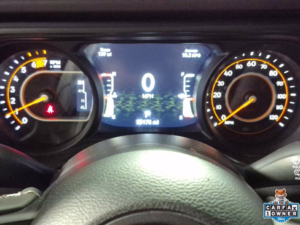 Used 2025 Jeep Wrangler Unlimited Rubicon AWD/4WD image 14