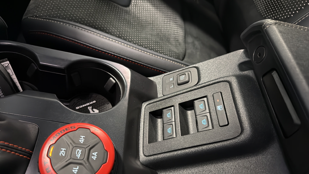 Used 2025 Ford Bronco Raptor AWD/4WD image 32