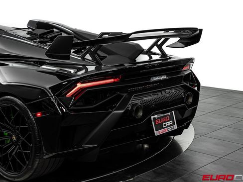 Used 2022 Lamborghini Huracan STO RWD image 21