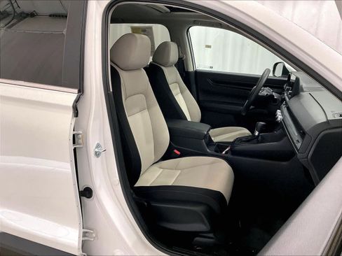 Used 2025 Honda CR-V EX image 11