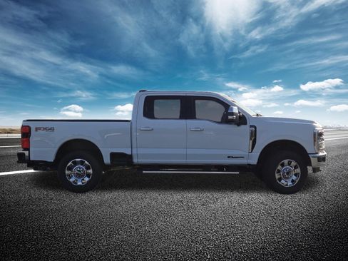 Used 2024 Ford F250 Lariat w/ Chrome Package AWD/4WD image 24
