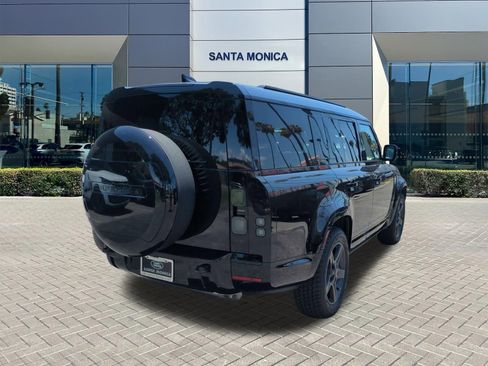 New 2026 Land Rover Defender 130 X-Dynamic SE AWD/4WD image 5