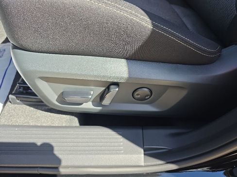 New 2026 Nissan Rogue SV AWD/4WD image 17
