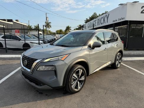 Used 2021 Nissan Rogue SL AWD/4WD image 9