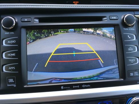 Used 2019 Toyota Highlander Limited AWD/4WD image 17
