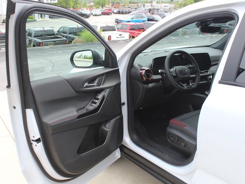 New 2026 Chevrolet Equinox RS w/ Safety and Technology Package FWD image 8