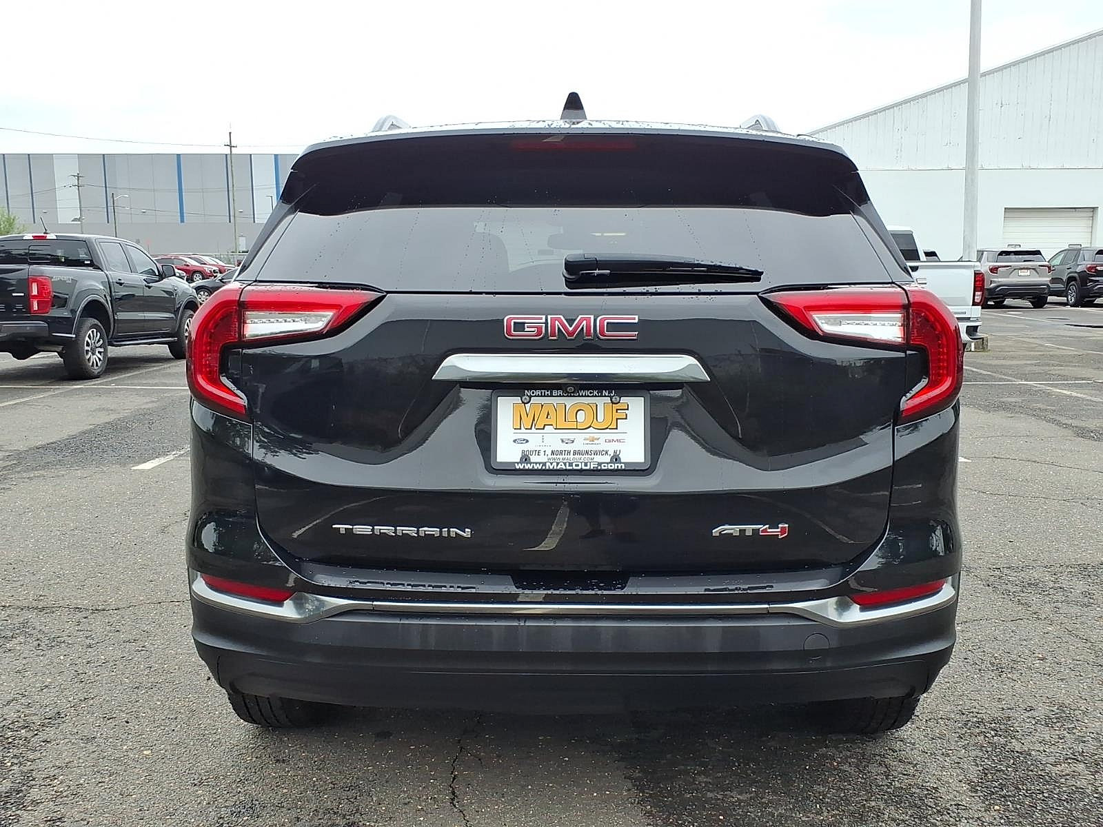 Used 2023 GMC Terrain AT4 AWD/4WD image 5