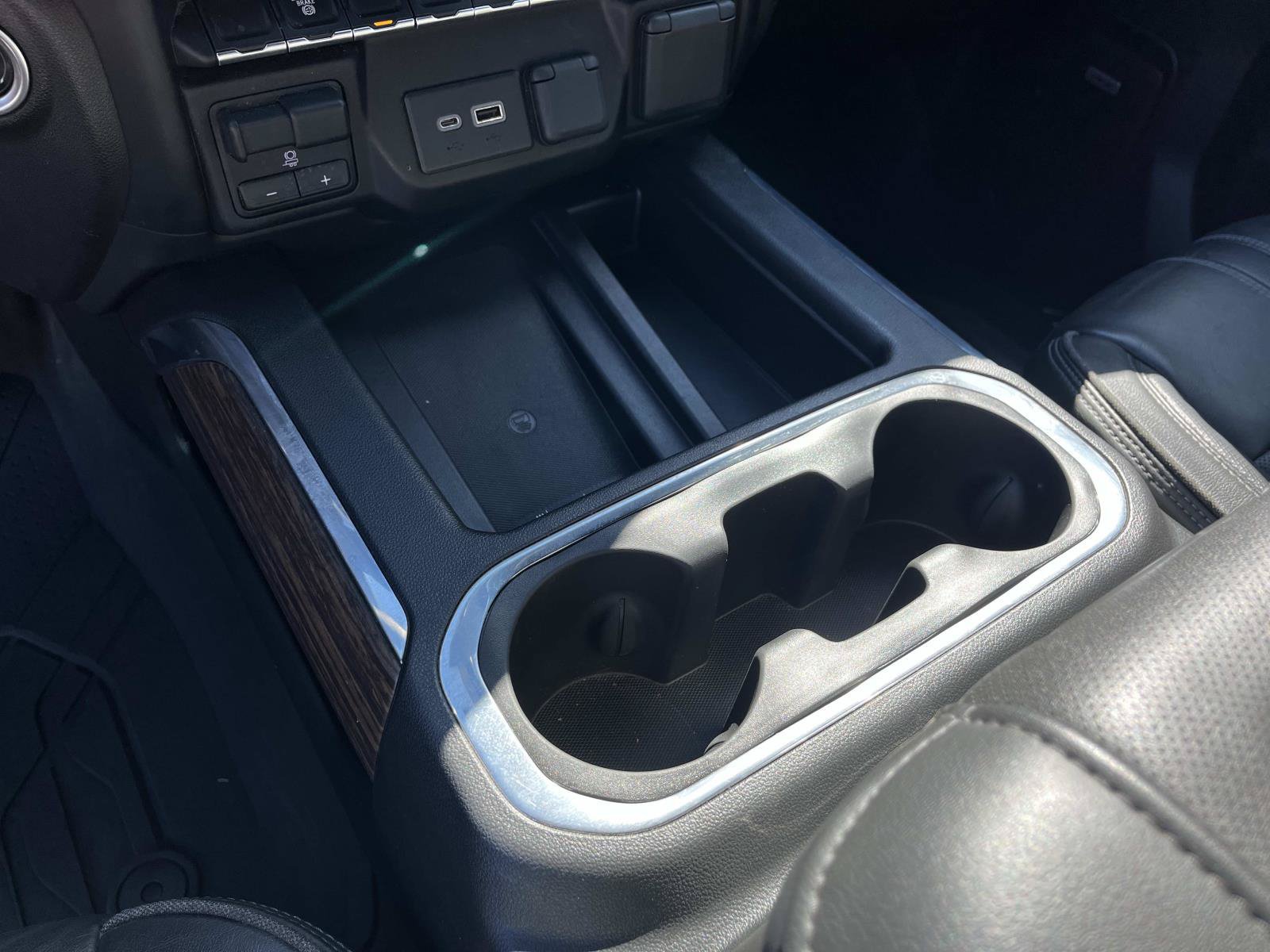 Used 2022 Chevrolet Silverado 2500 High Country AWD/4WD image 33